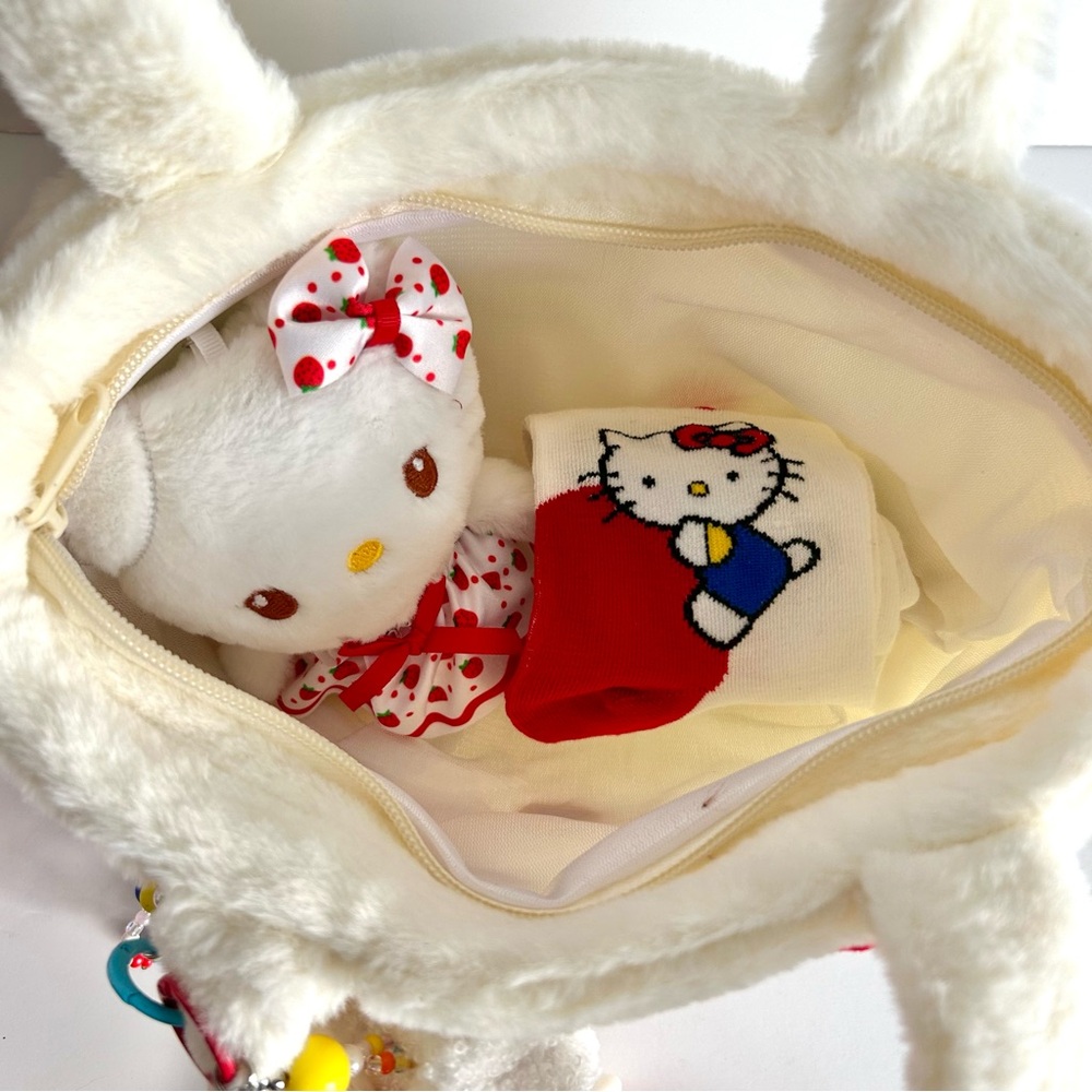 ❤️(HK329) Hello Kitty Adorable 7-Piece Plush Purse Bundle! - Picture 4 of 10